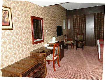 Delmon Palace Hotel Dubai