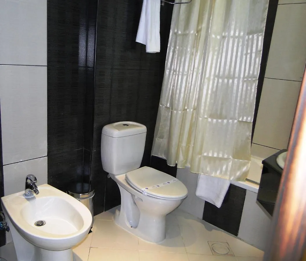 Delmon Palace Hotel Dubai